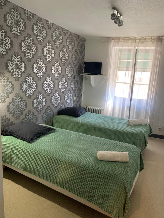 La Taniere De La Bete Bed & Breakfast Saugues Exterior photo